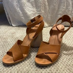 Dolce Vita Nala Brown Leather Ankle Strap Heels - Size: 9w